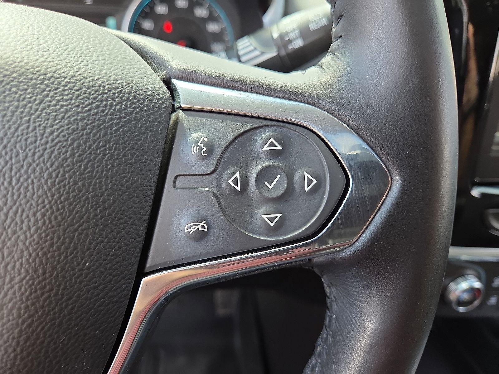 Used 2019 Chevrolet Traverse LT w/ LT Premium Package image 23