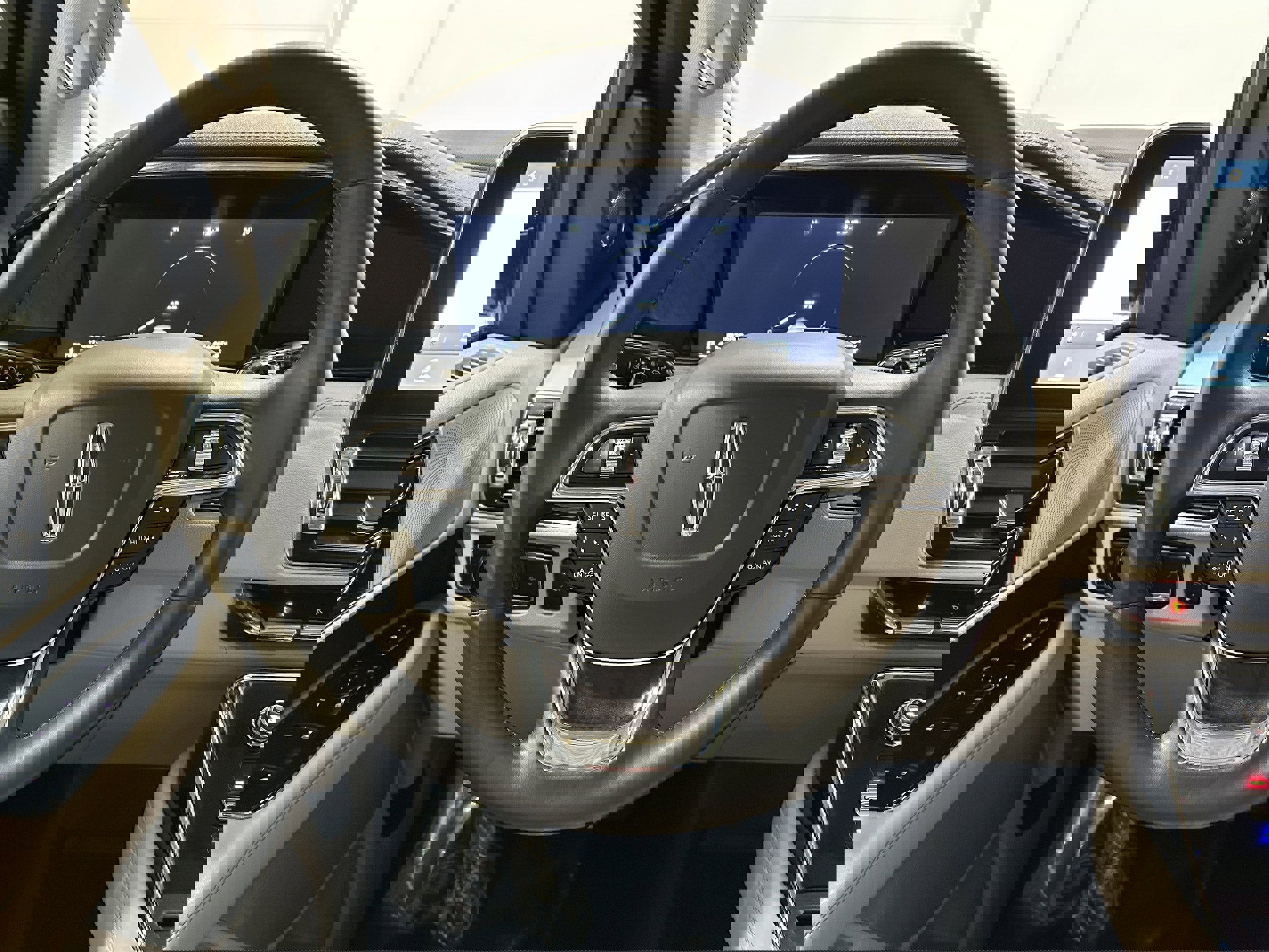 Used 2021 Lincoln Navigator L Reserve w/ Luxury Package image 12