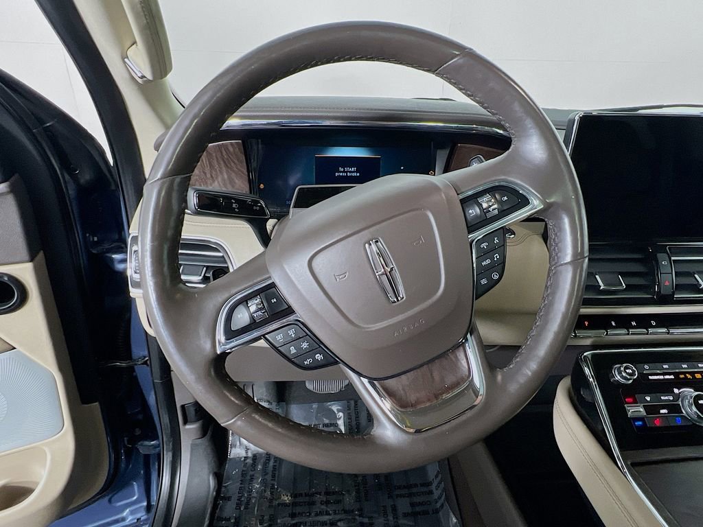 Used 2022 Lincoln Navigator L Reserve image 11