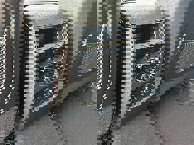 New 2026 Jeep Grand Cherokee Altitude image 38