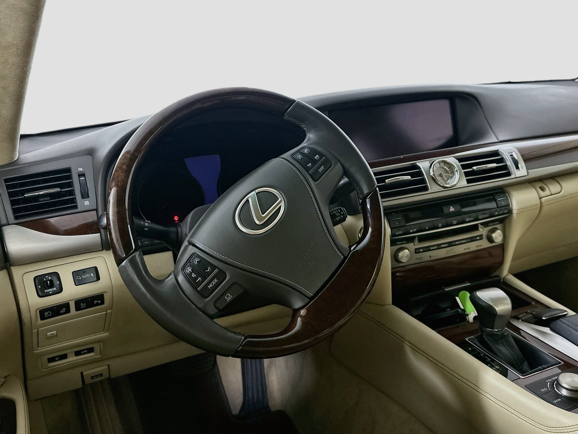 Used 2013 Lexus LS 460 w/ Comfort Pkg RWD image 18