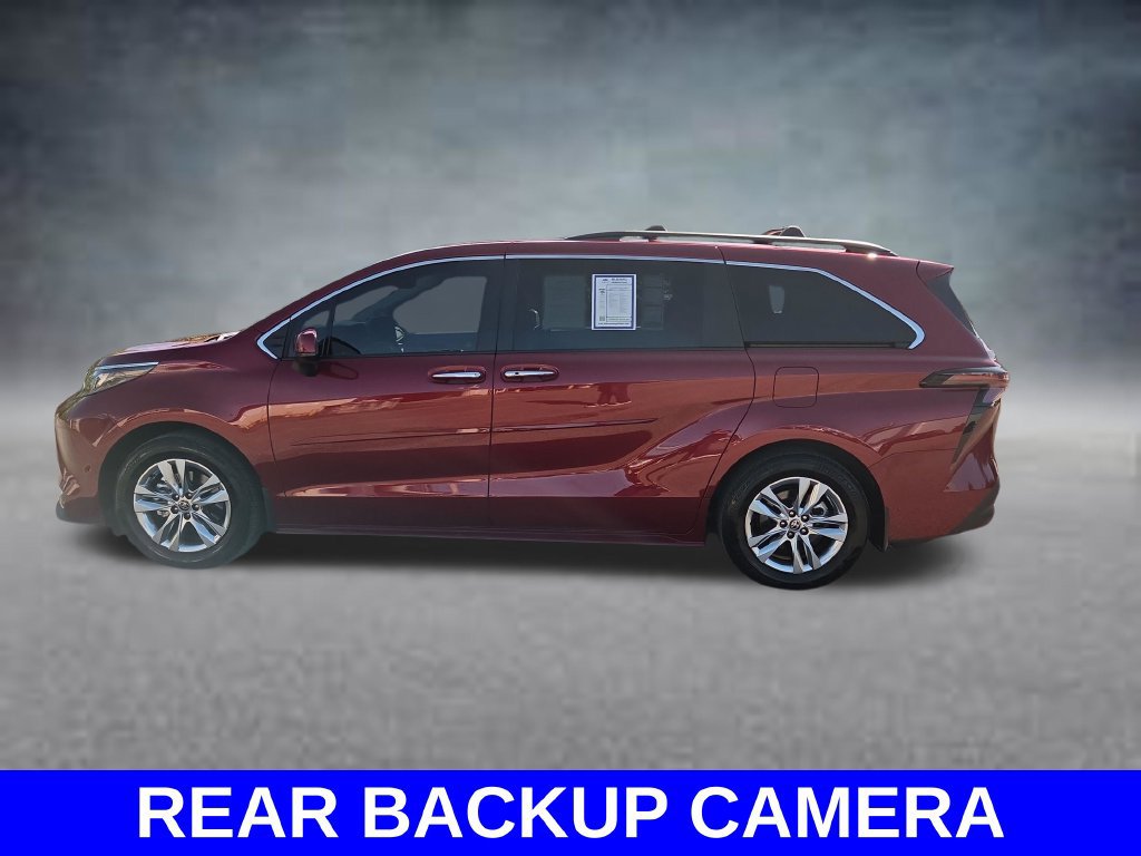Used 2025 Toyota Sienna XLE w/ XLE Plus Package AWD/4WD image 8