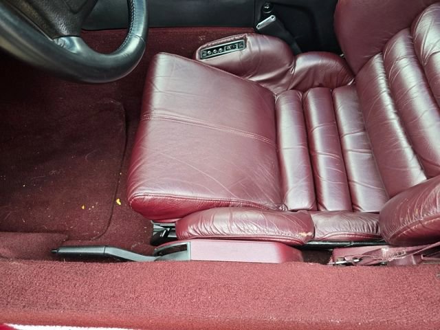 Used 1993 Chevrolet Corvette Coupe image 9