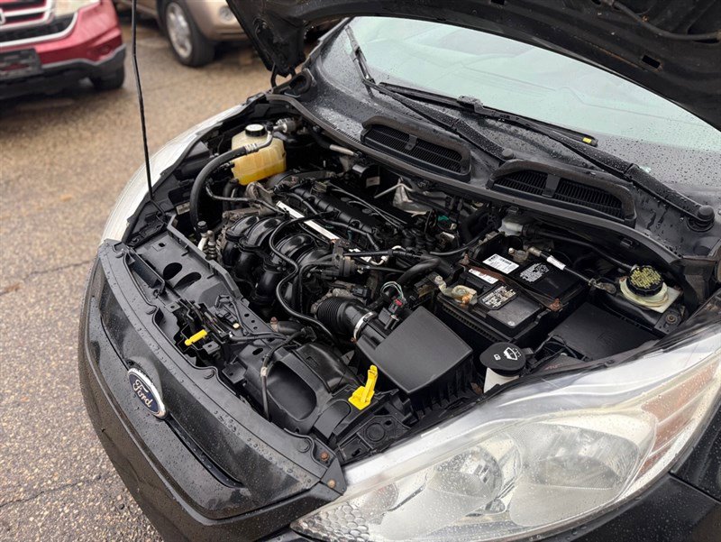 Used 2013 Ford Fiesta SE image 16