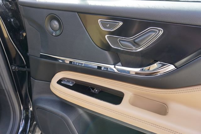 Used 2020 Lincoln Corsair Reserve w/ Equipment Group 201A image 23