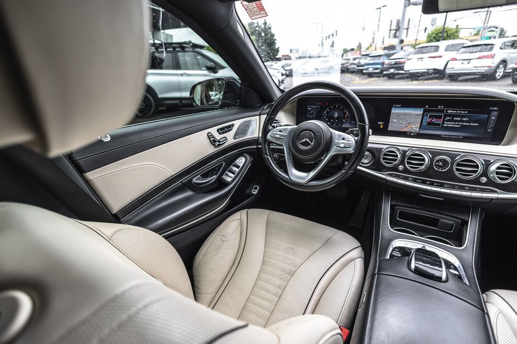 Used 2020 Mercedes-Benz S 560 Sedan image 25