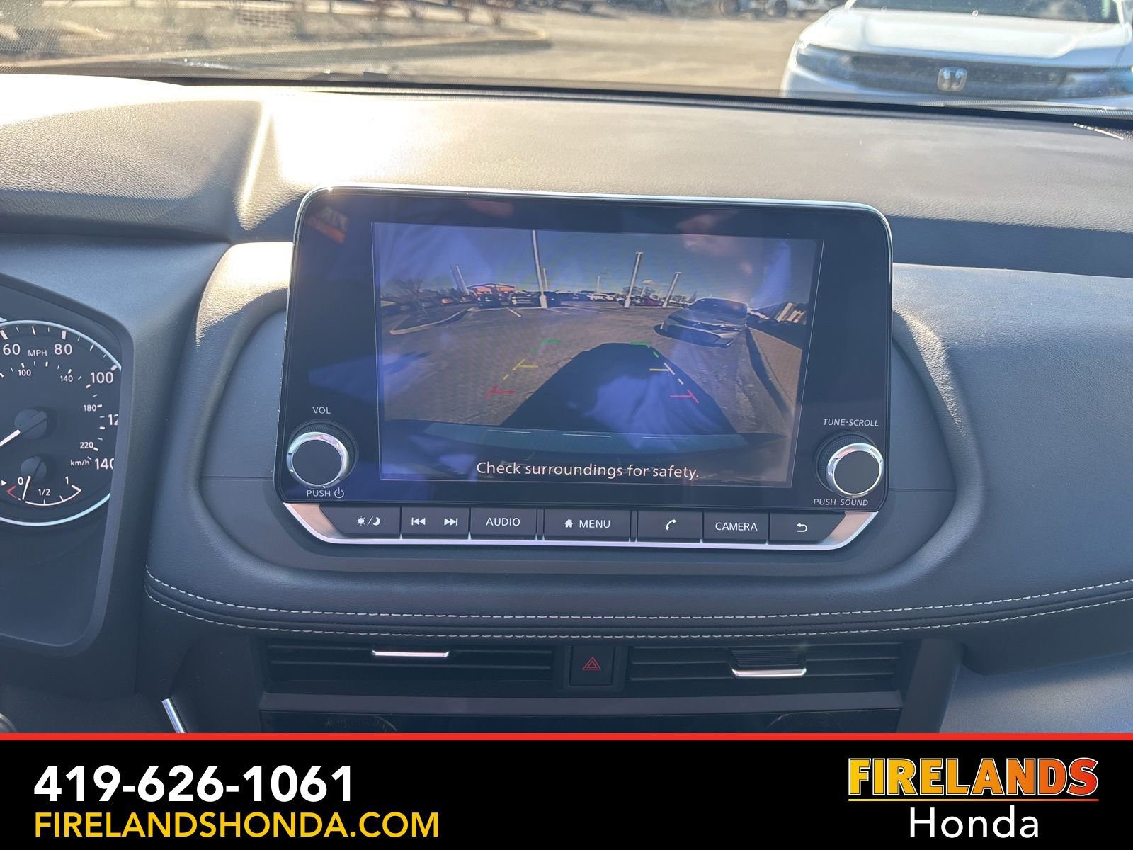 Used 2025 Nissan Rogue SV image 27