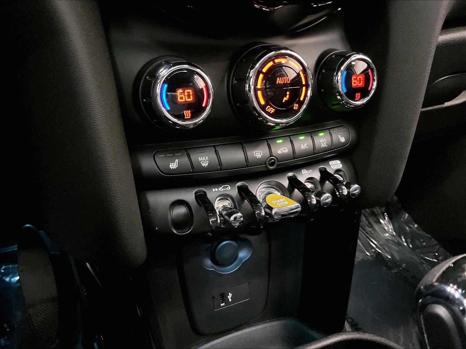 Used 2024 MINI Cooper SE FWD image 40