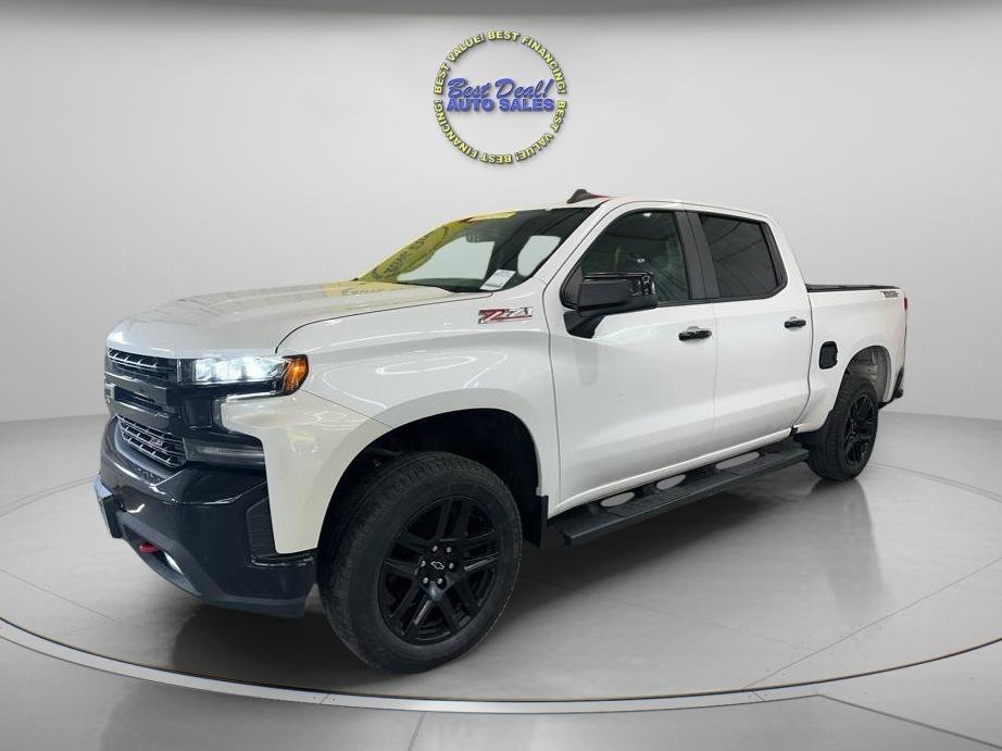 Used 2021 Chevrolet Silverado 1500 LT Trail Boss w/ LPO, Dark Essentials Package AWD/4WD image 2