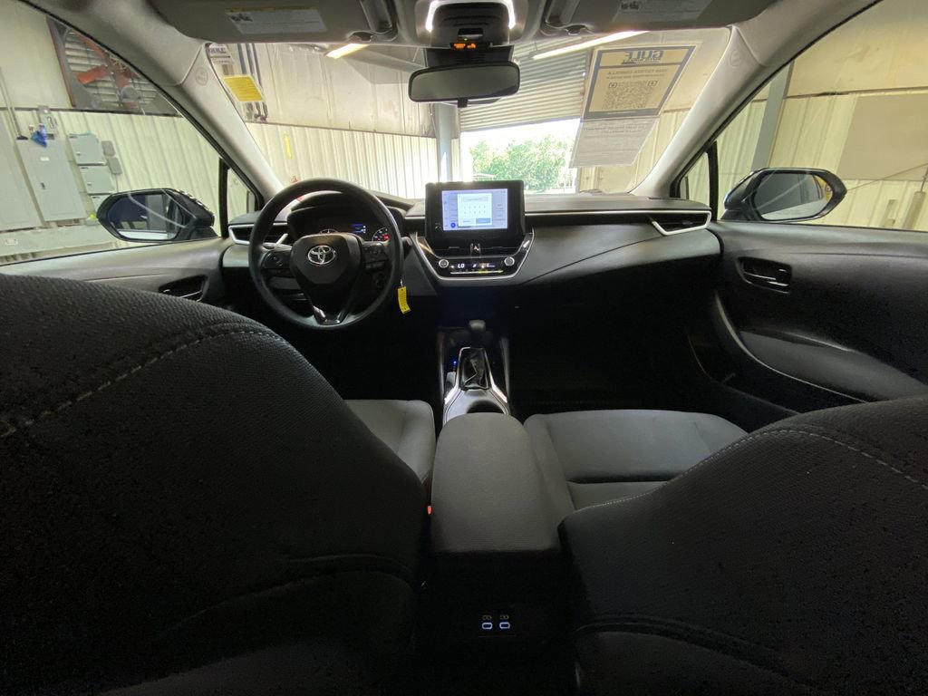 Used 2024 Toyota Corolla LE FWD image 18
