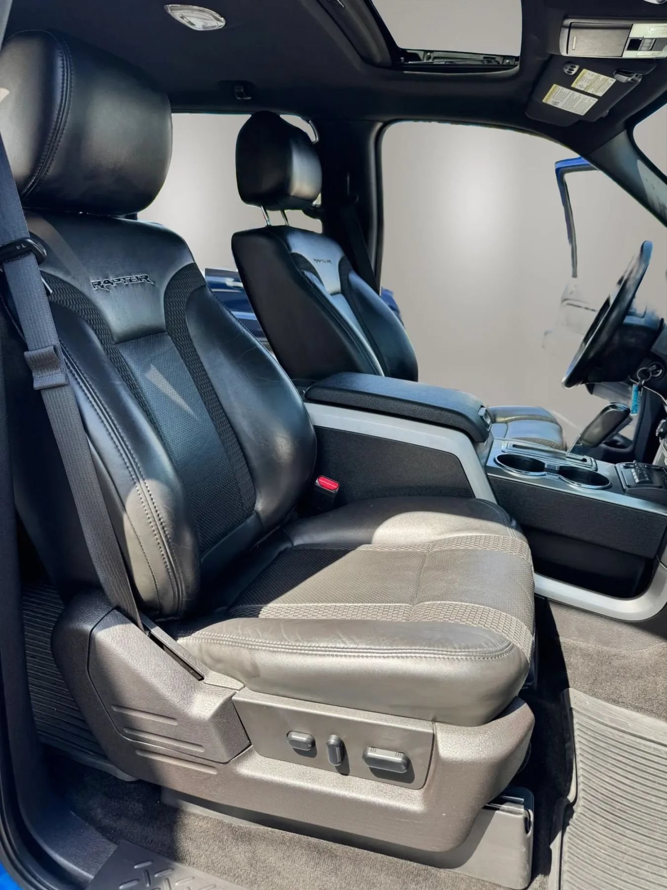 Used 2014 Ford F150 Raptor w/ Equipment Group 801A Luxury AWD/4WD image 28