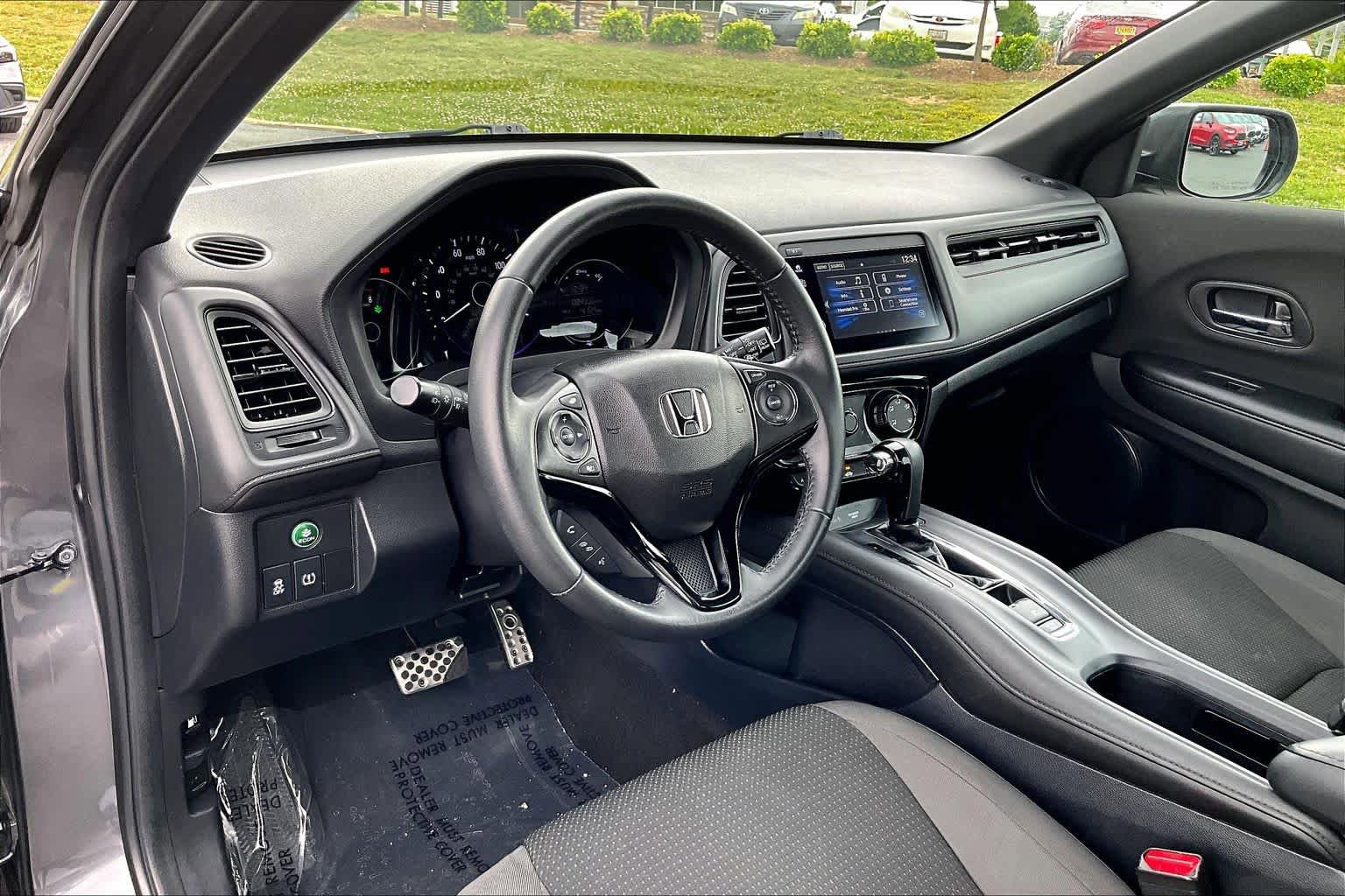 Used 2019 Honda HR-V Sport image 17