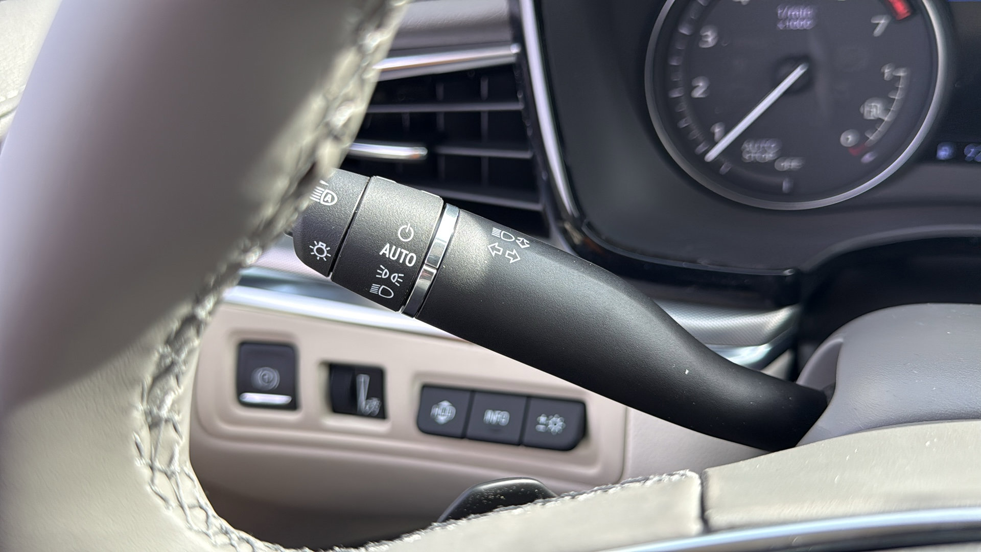 New 2026 Cadillac XT5 Premium Luxury w/ LPO, Floor Liner Package image 15