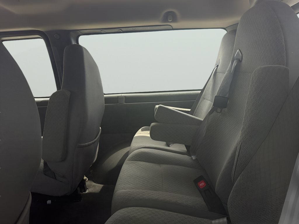 Used 2014 Chevrolet Express 2500 LT w/ LT Preferred Equipment Group RWD image 8
