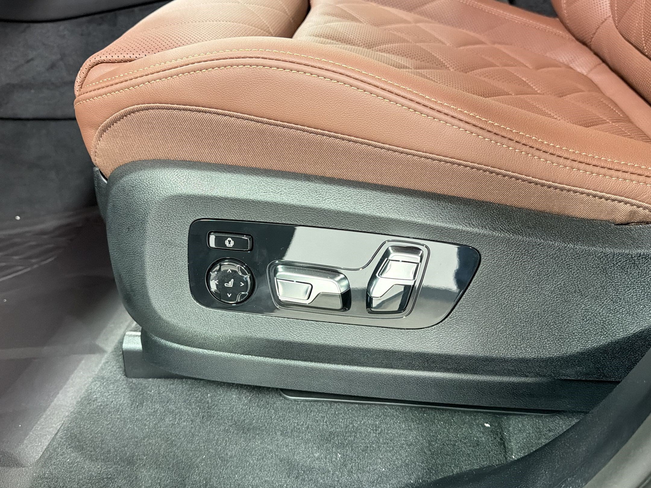 New 2026 BMW X5 sDrive40i w/ M Sport Package RWD image 13