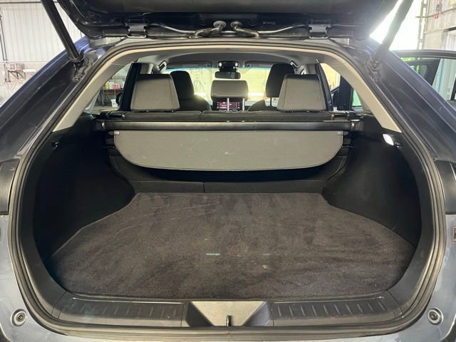 Used 2021 Toyota Venza LE AWD/4WD image 29