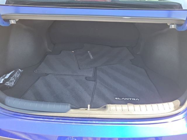 Certified 2025 Hyundai Elantra Sport image 23