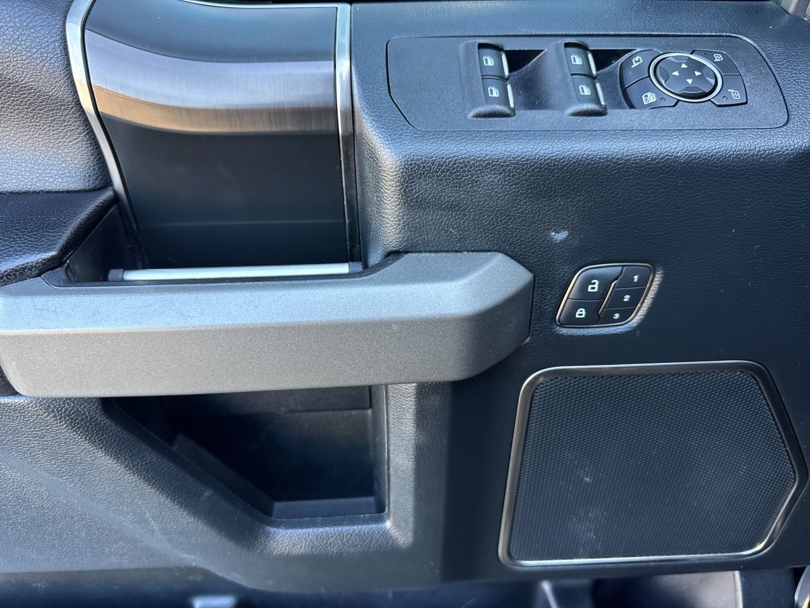 Used 2020 Ford F150 Raptor w/ Equipment Group 802A Luxury image 10