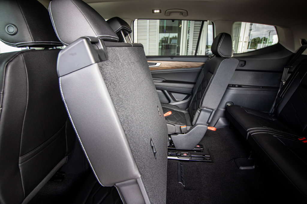New 2026 Volkswagen Atlas SE FWD image 29