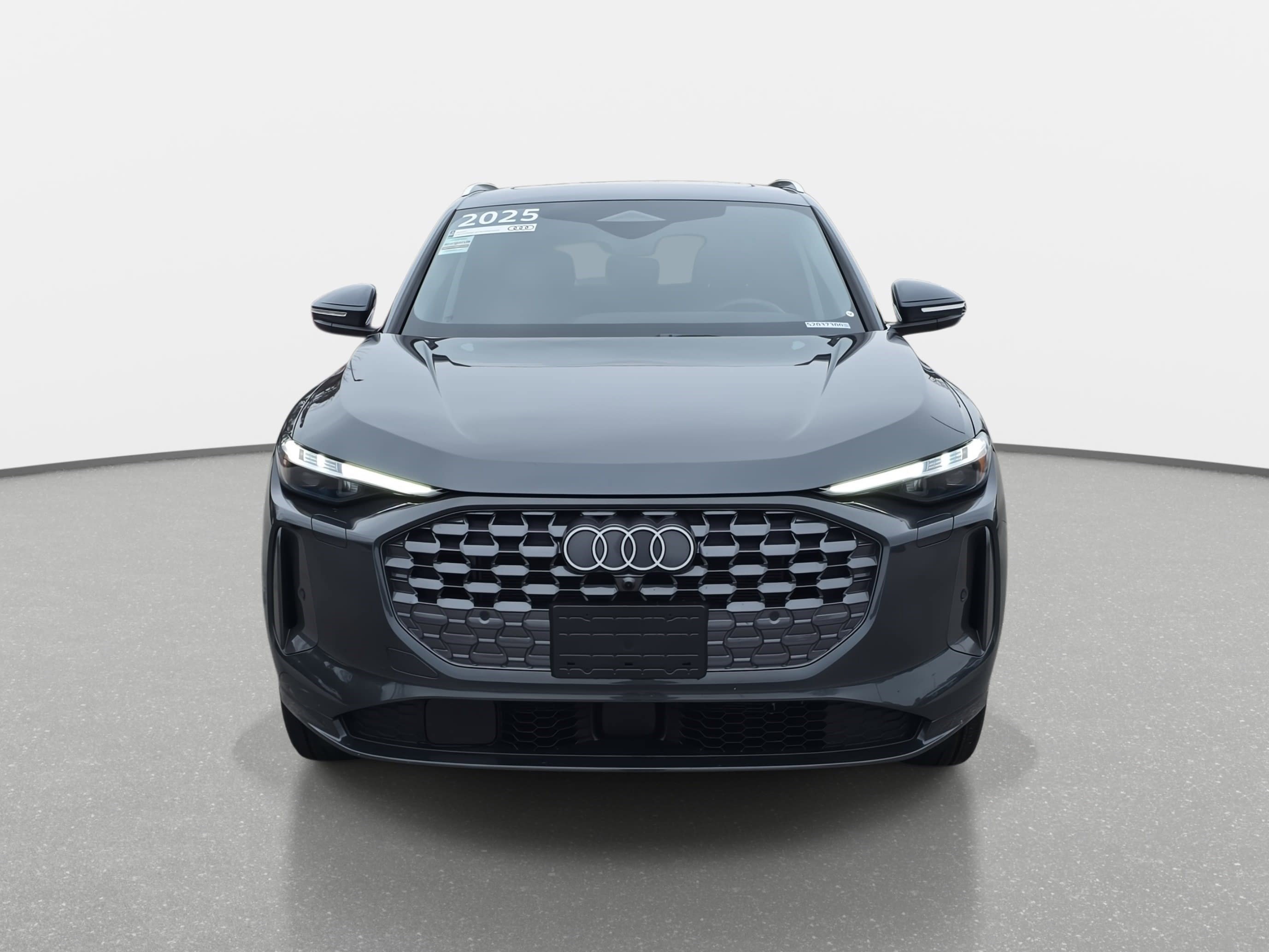 Certified 2025 Audi Q5 Premium Plus w/ Premium Plus image 2