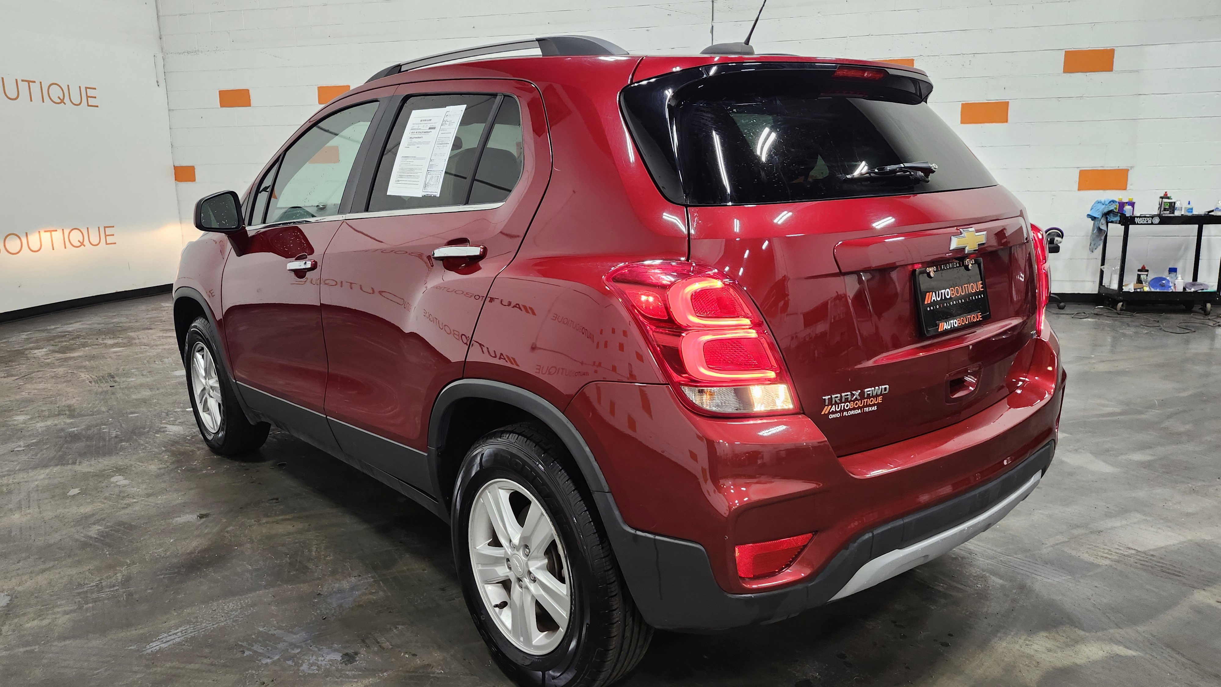 Used 2020 Chevrolet Trax LT w/ LT Convenience Package image 13