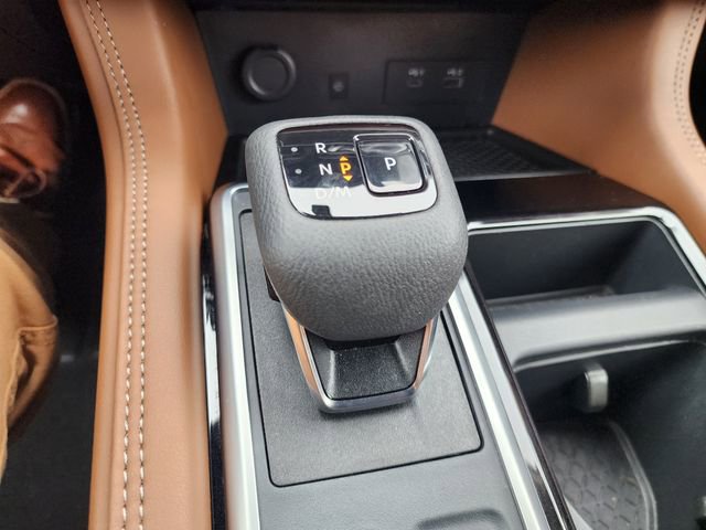 Used 2024 Nissan Pathfinder Platinum w/ Cargo Package image 27