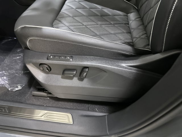 New 2026 Volkswagen Atlas SEL Premium R-Line image 17