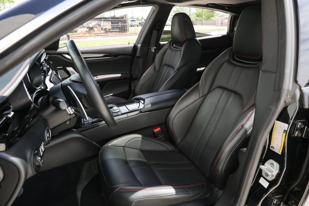 Used 2019 Maserati Quattroporte S GranSport image 16