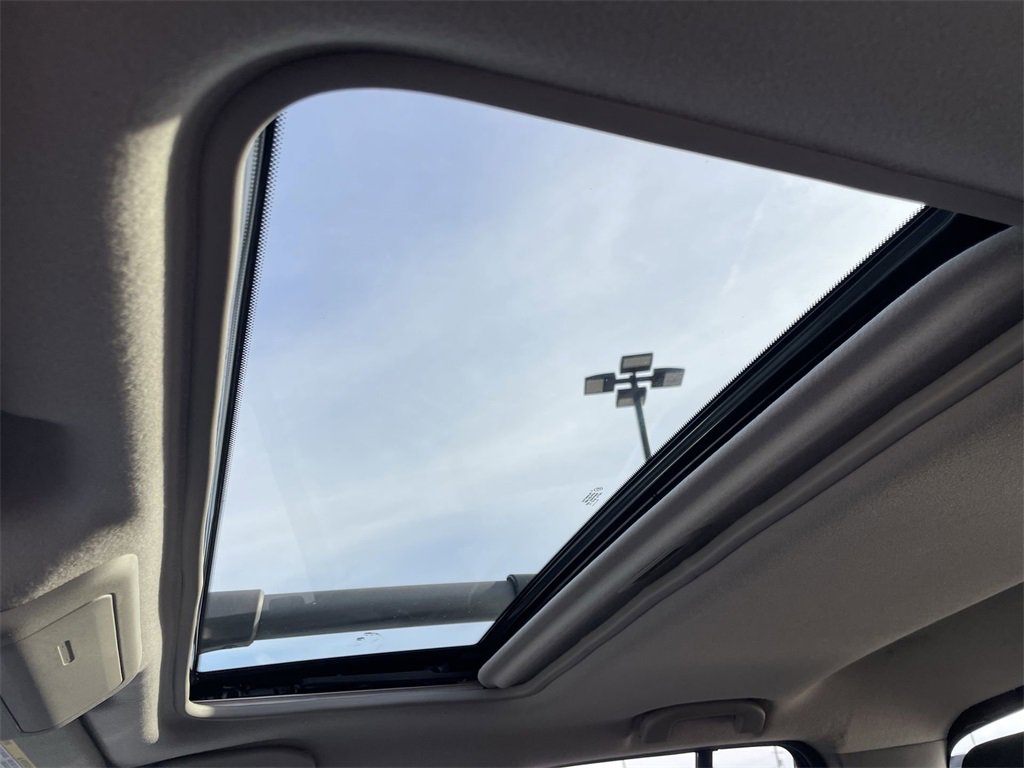 Used 2020 Nissan Frontier PRO-4X image 10