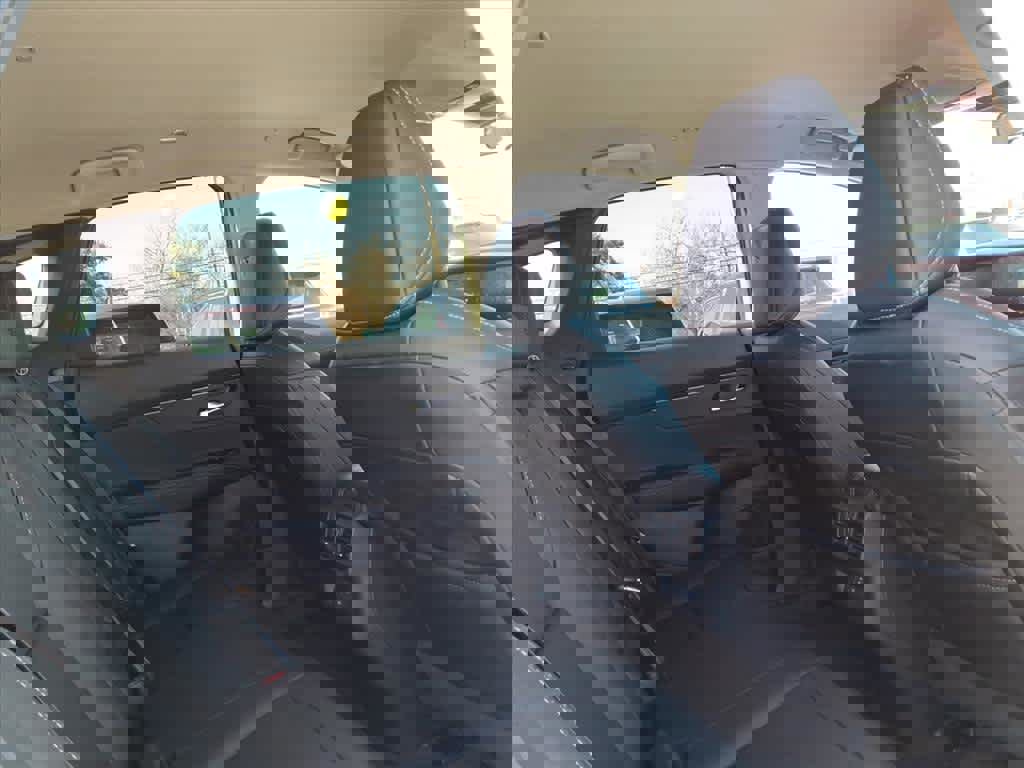 Used 2025 Nissan Murano SV image 22