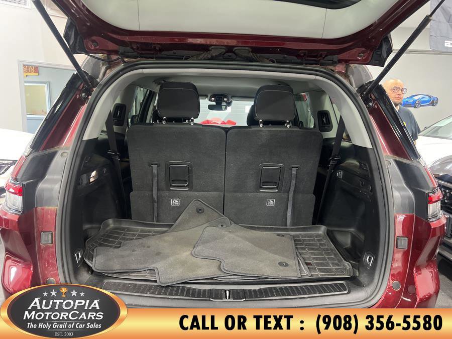 Used 2022 Jeep Grand Cherokee L Laredo w/ Luxury Tech Group I AWD/4WD image 20