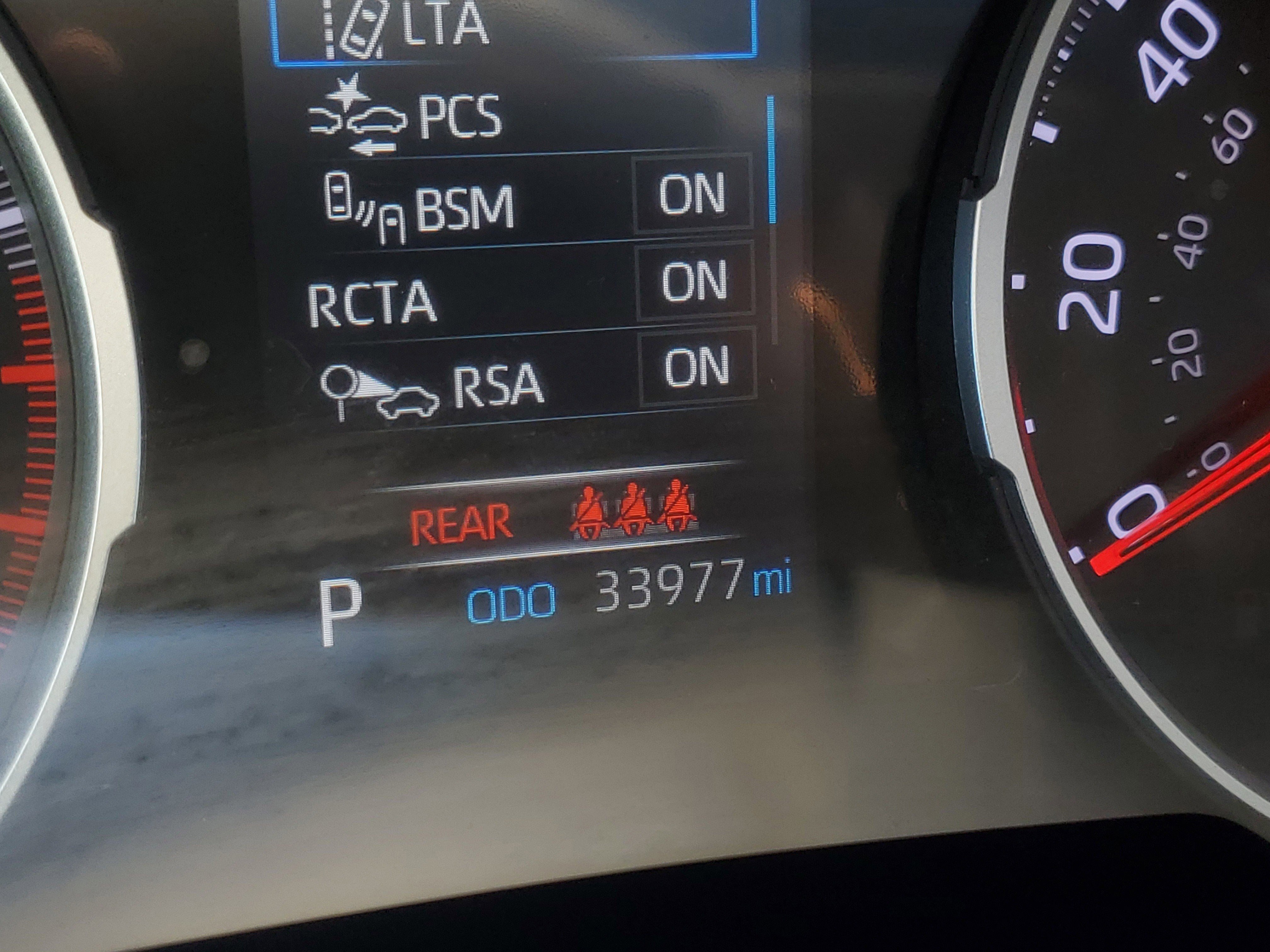 Used 2022 Toyota RAV4 XLE Premium image 26