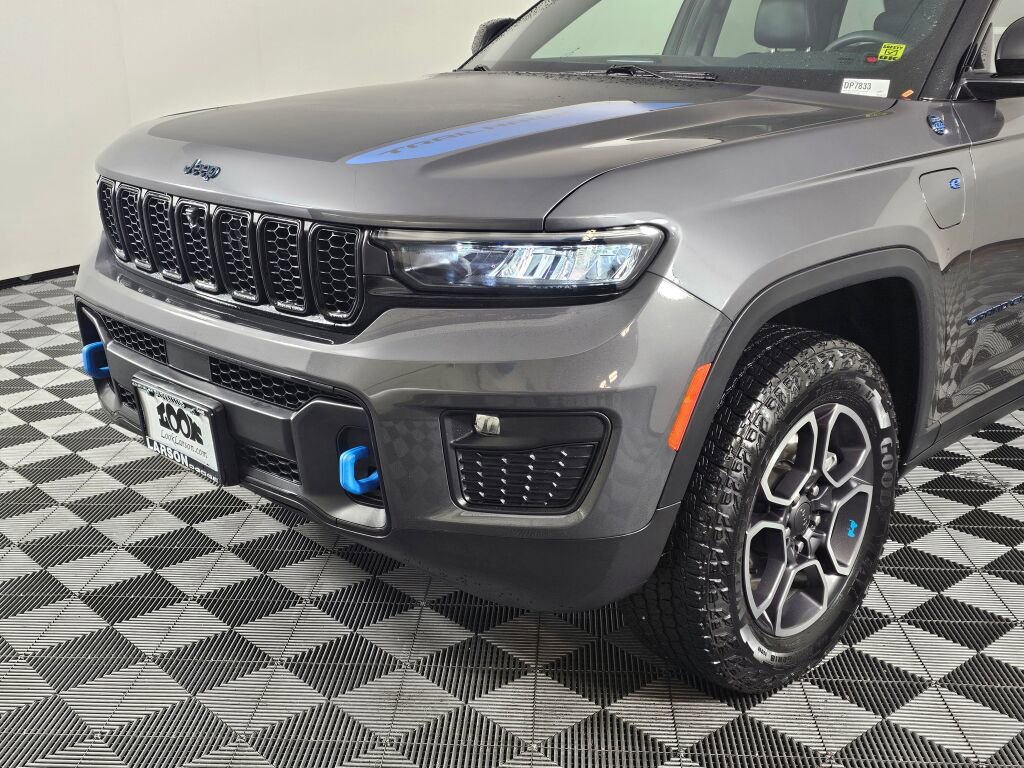 Used 2022 Jeep Grand Cherokee Trailhawk AWD/4WD image 9