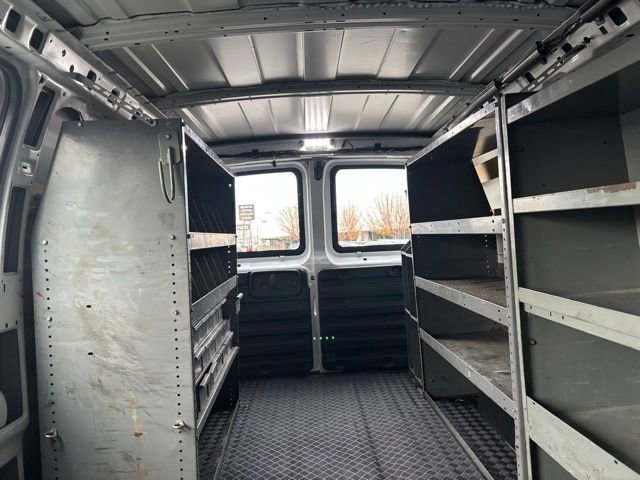 Certified 2022 GMC Savana 2500 w/ Driver Convenience Package image 26