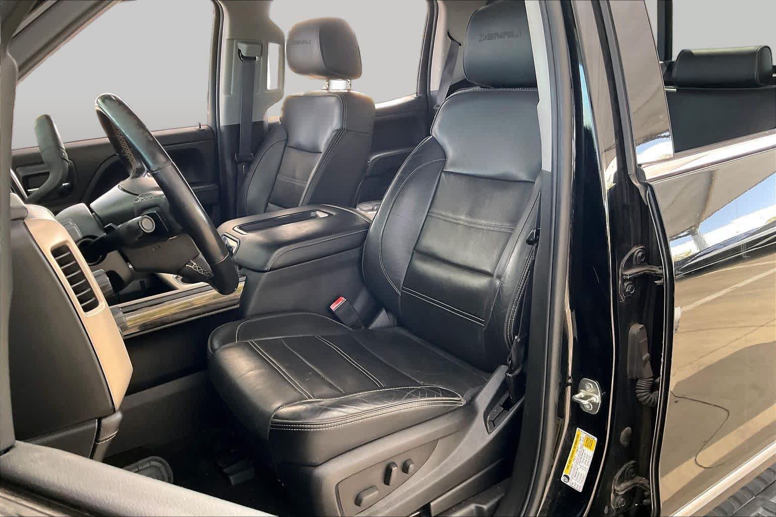 Used 2015 GMC Sierra 1500 Denali w/ Driver Alert Package AWD/4WD image 8