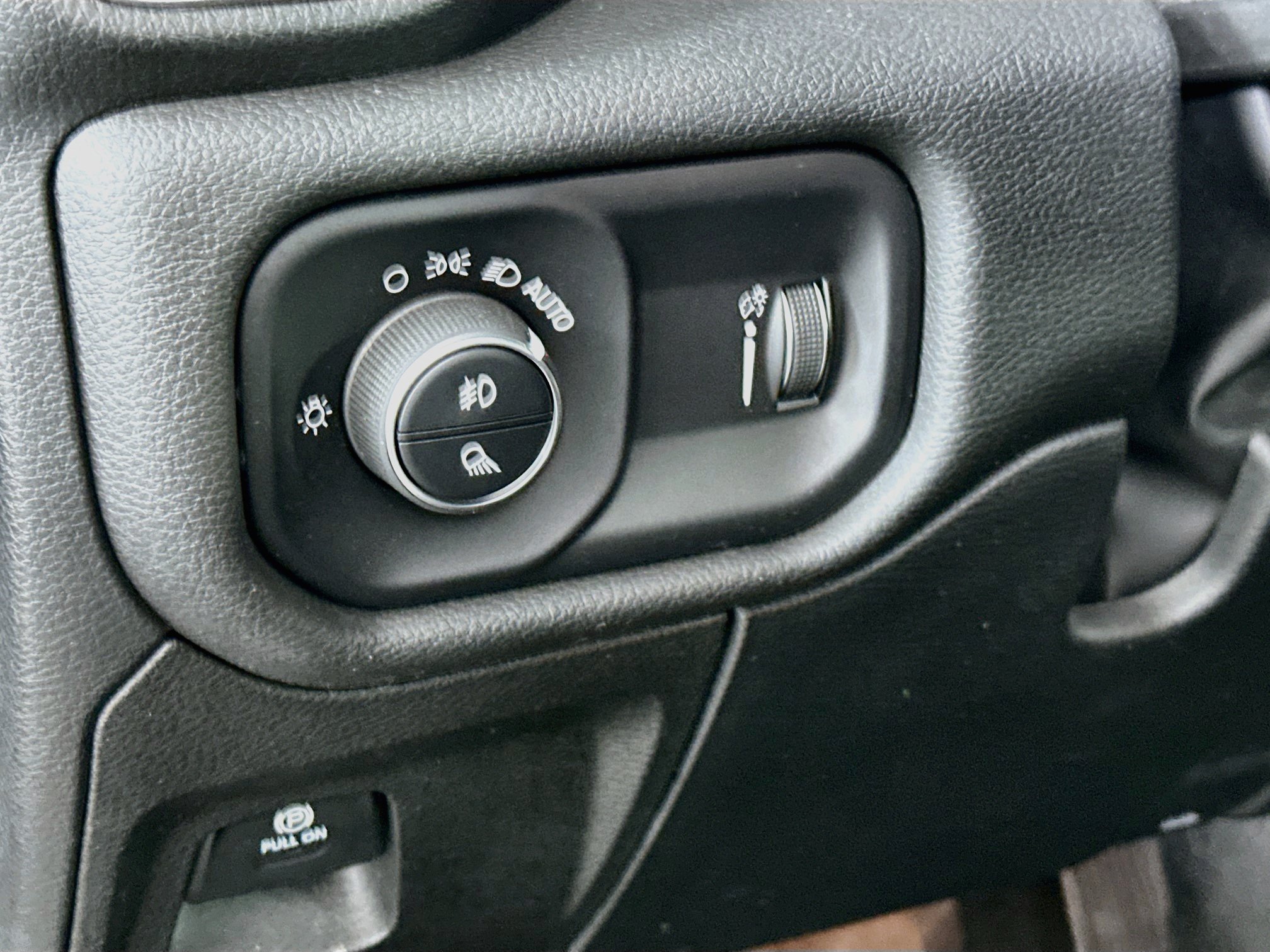 Used 2023 RAM 1500 Big Horn AWD/4WD image 16