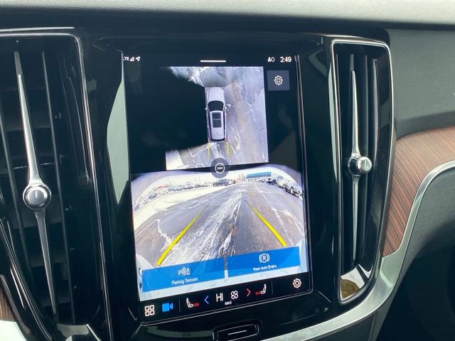 Used 2025 Volvo V60 B5 Cross Country Plus image 10