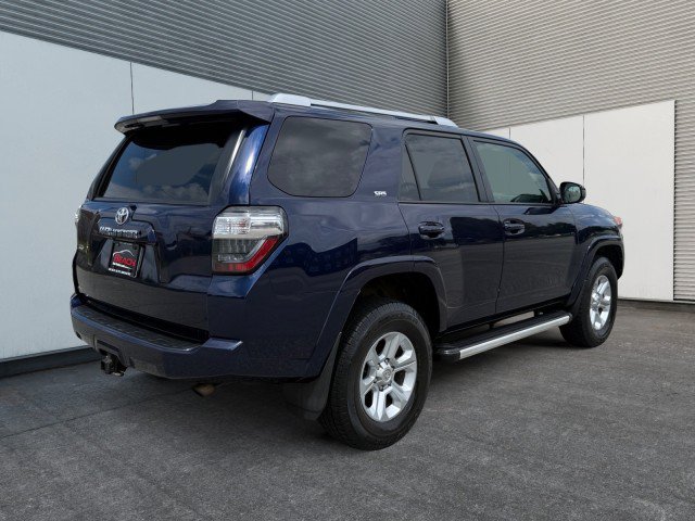 Used 2017 Toyota 4Runner SR5 AWD/4WD image 13