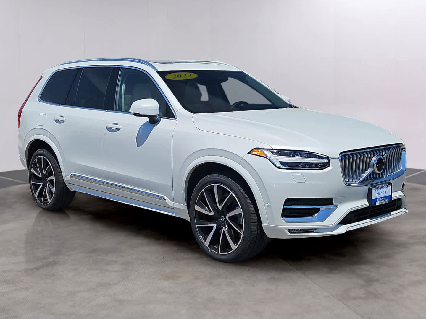 Used 2023 Volvo XC90 B5 Plus w/ Protection Package Premier AWD/4WD image 3