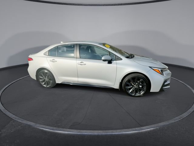 Used 2025 Toyota Corolla SE image 18