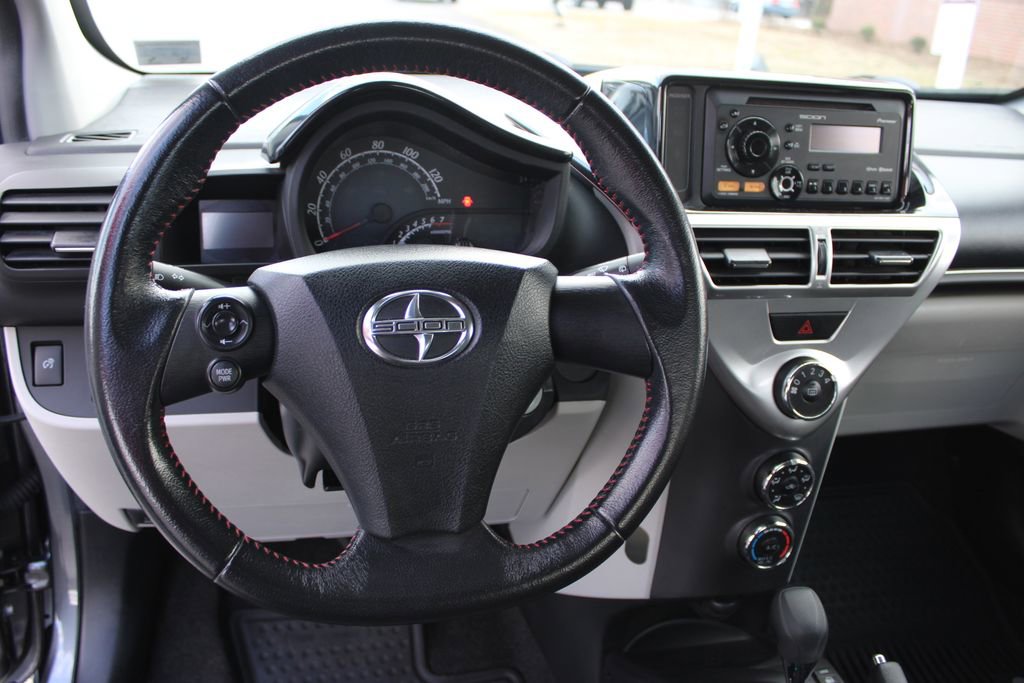 Used 2013 Scion iQ image 11