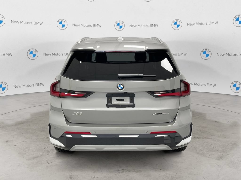 New 2026 BMW X1 xDrive28i w/ Technology Package AWD/4WD image 3