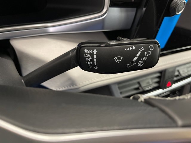 New 2026 Volkswagen Taos SE image 18