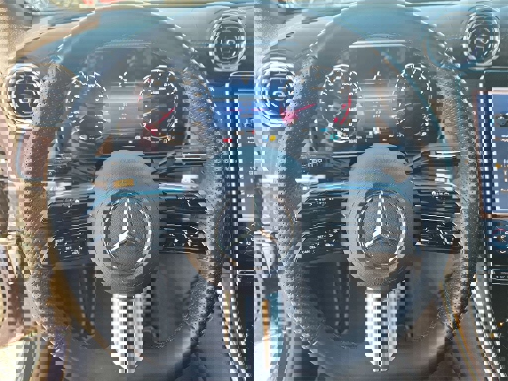 Used 2023 Mercedes-Benz GLC 300 4MATIC image 21