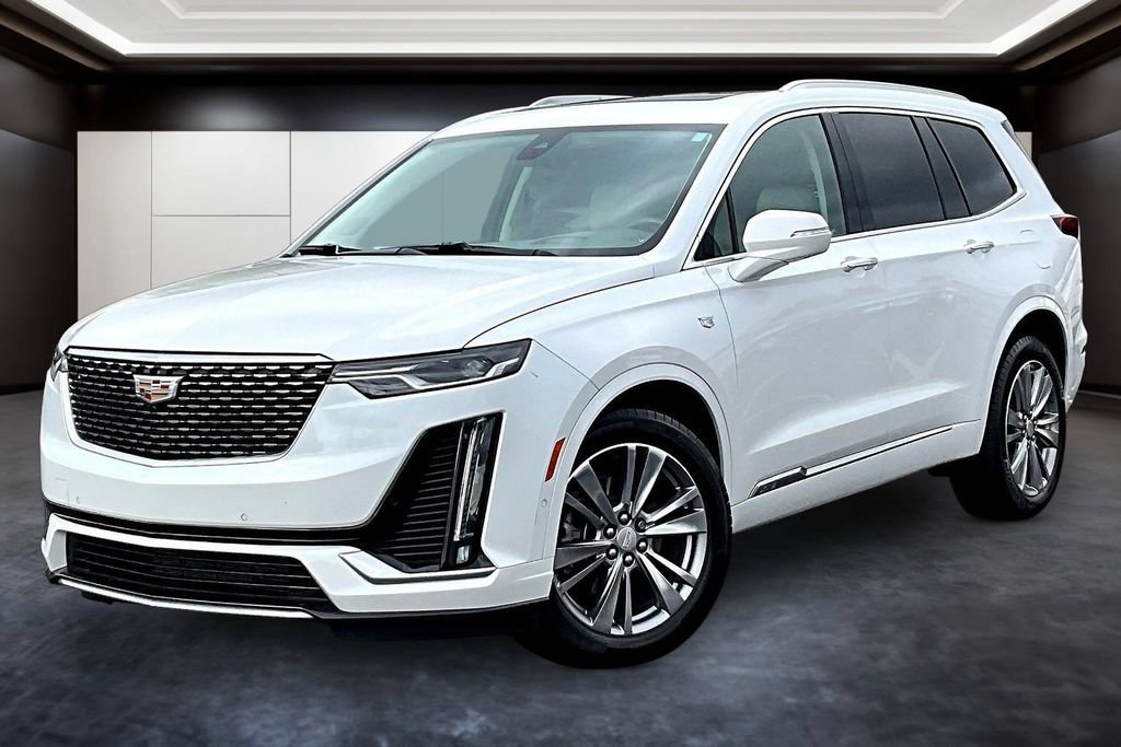 Certified 2024 Cadillac XT6 Premium Luxury w/ Technology Package AWD/4WD image 3