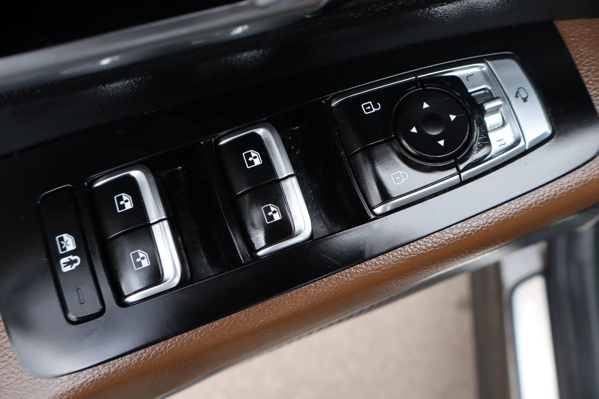 Used 2020 Kia Telluride SX w/ SX Prestige Package image 29