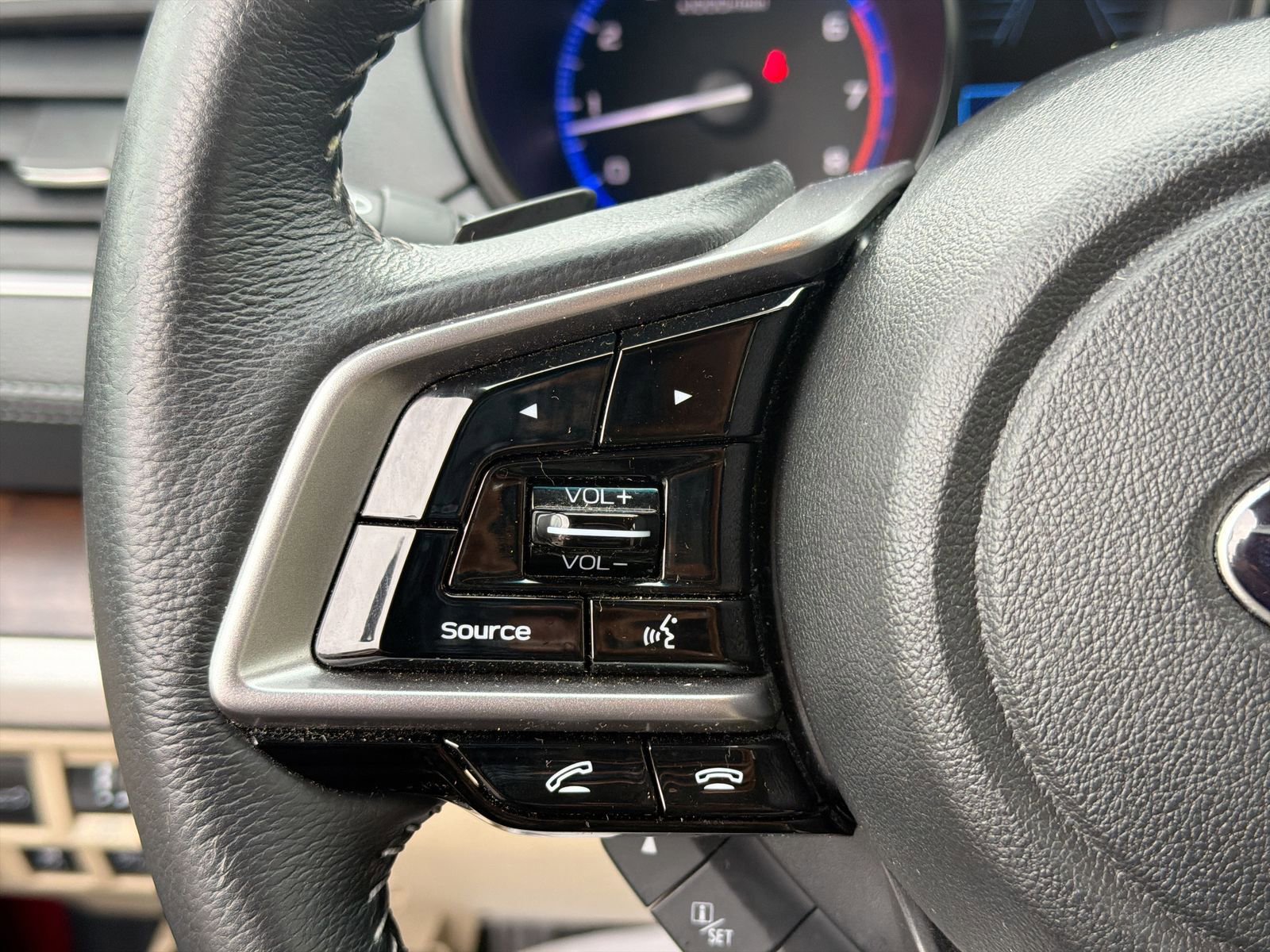 Used 2018 Subaru Outback 2.5i Limited AWD/4WD image 28