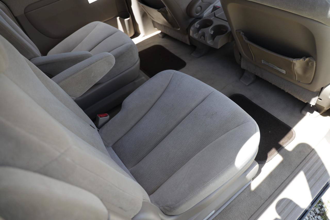 Used 2006 Kia Sedona EX FWD image 12