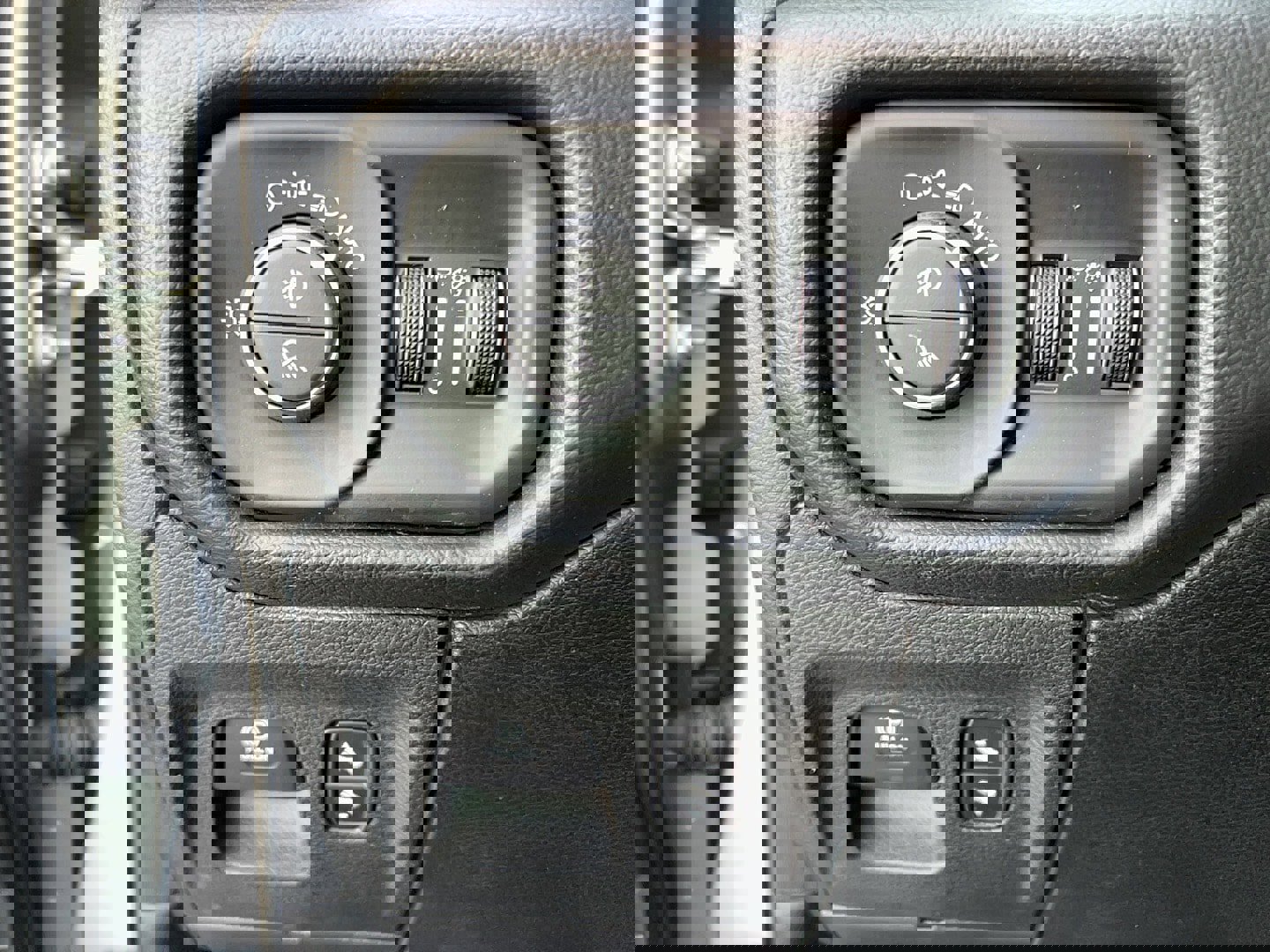 Used 2019 RAM 1500 Laramie image 15