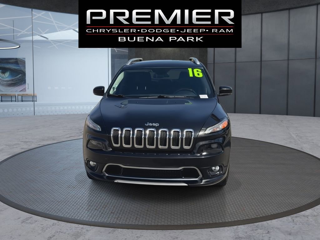 Used 2016 Jeep Cherokee Overland image 3